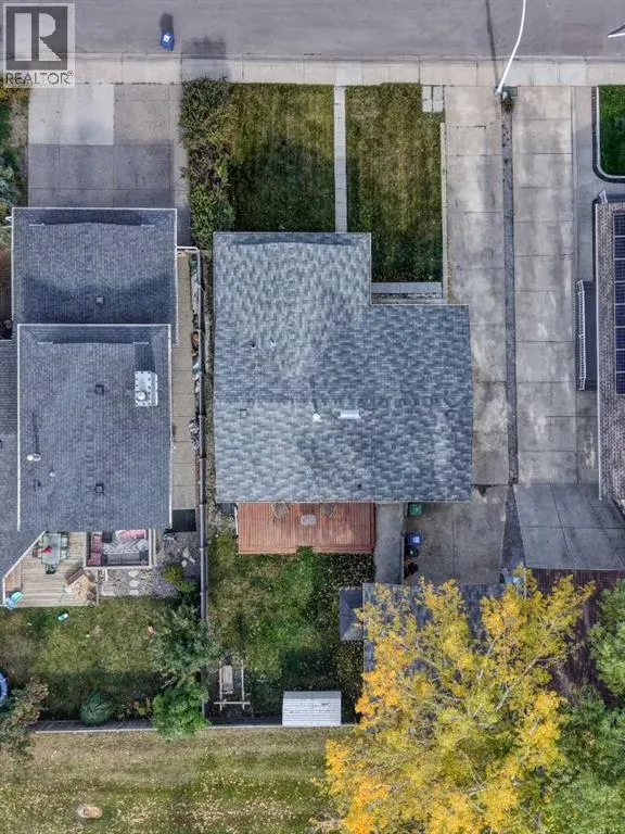 325 Flett Drive NE
