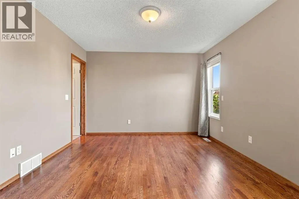 25 Arbour Ridge Park NW