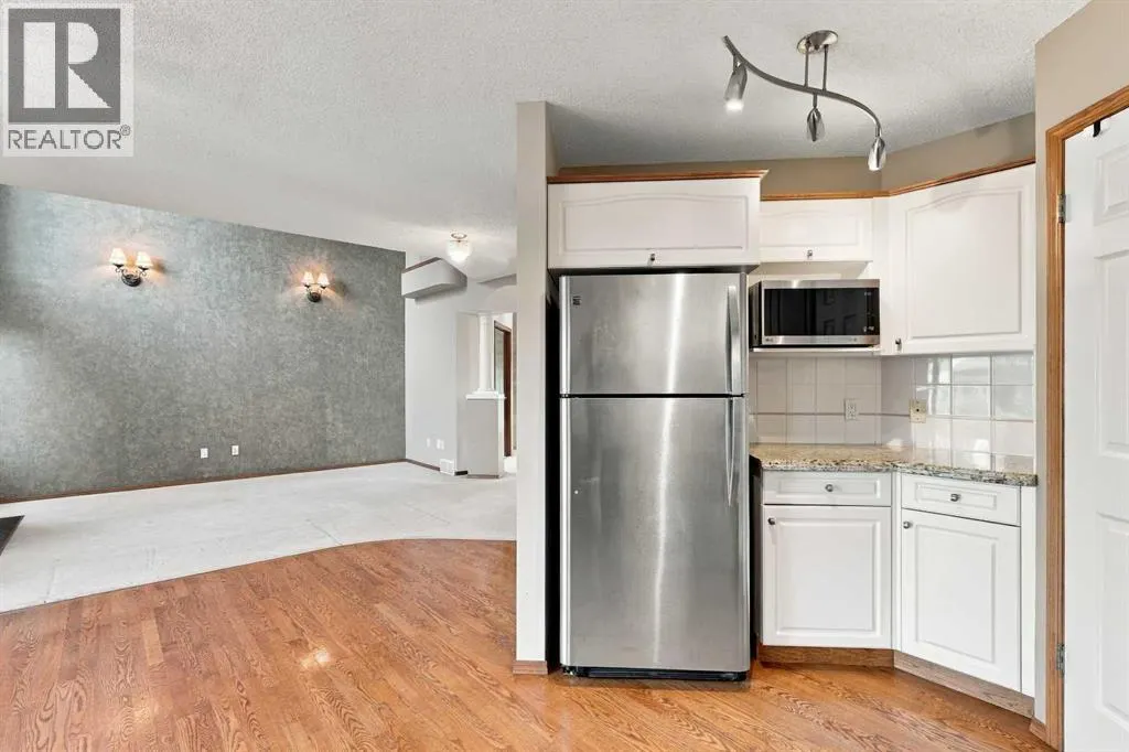 25 Arbour Ridge Park NW