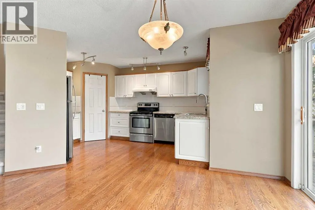25 Arbour Ridge Park NW