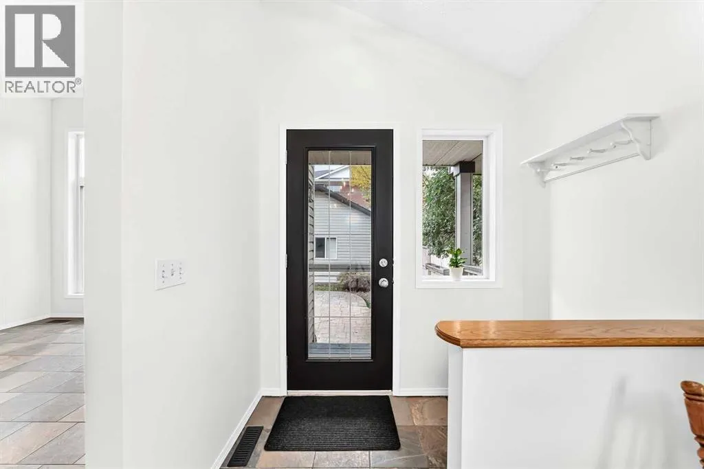 73 Inverness Green SE