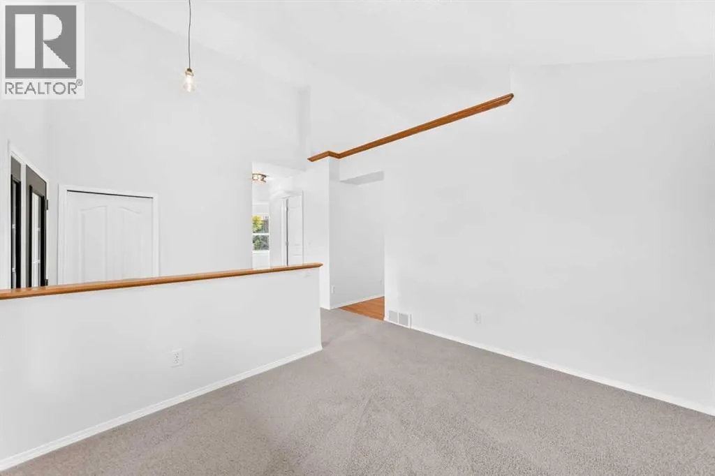 73 Inverness Green SE