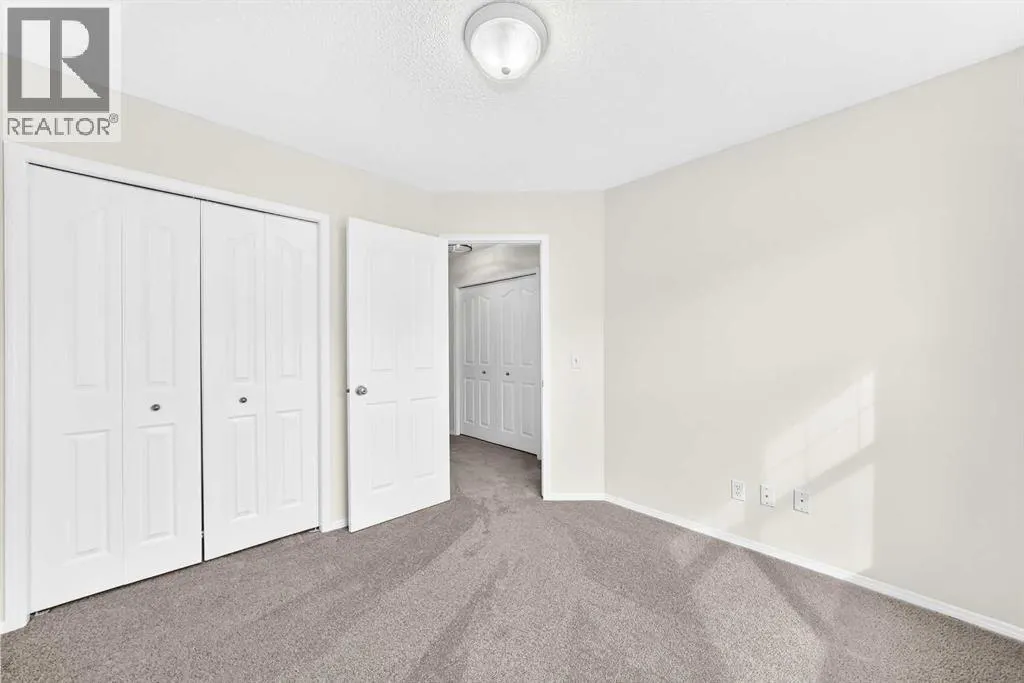 73 Inverness Green SE