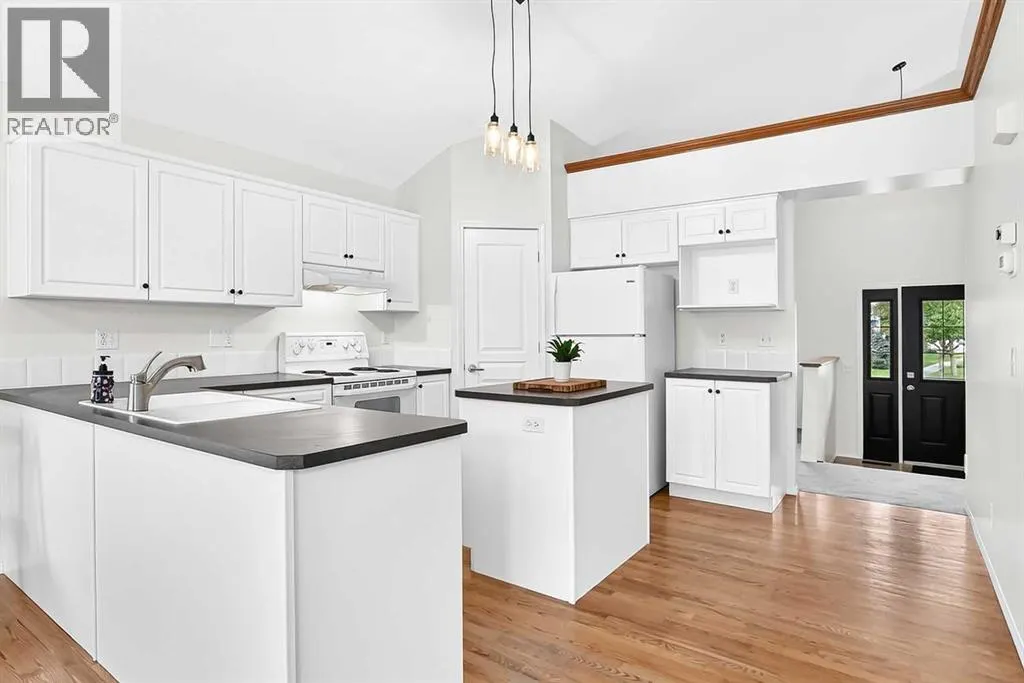 73 Inverness Green SE
