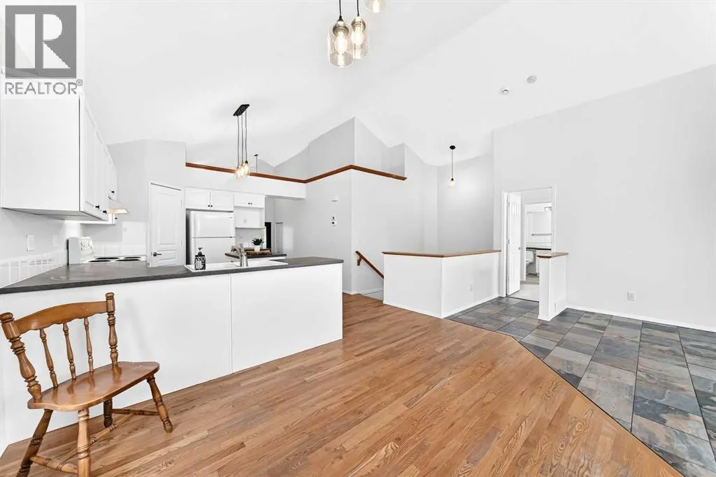 73 Inverness Green SE