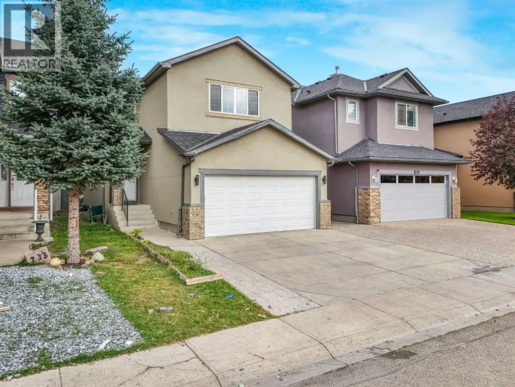237 Saddlecrest Way NE