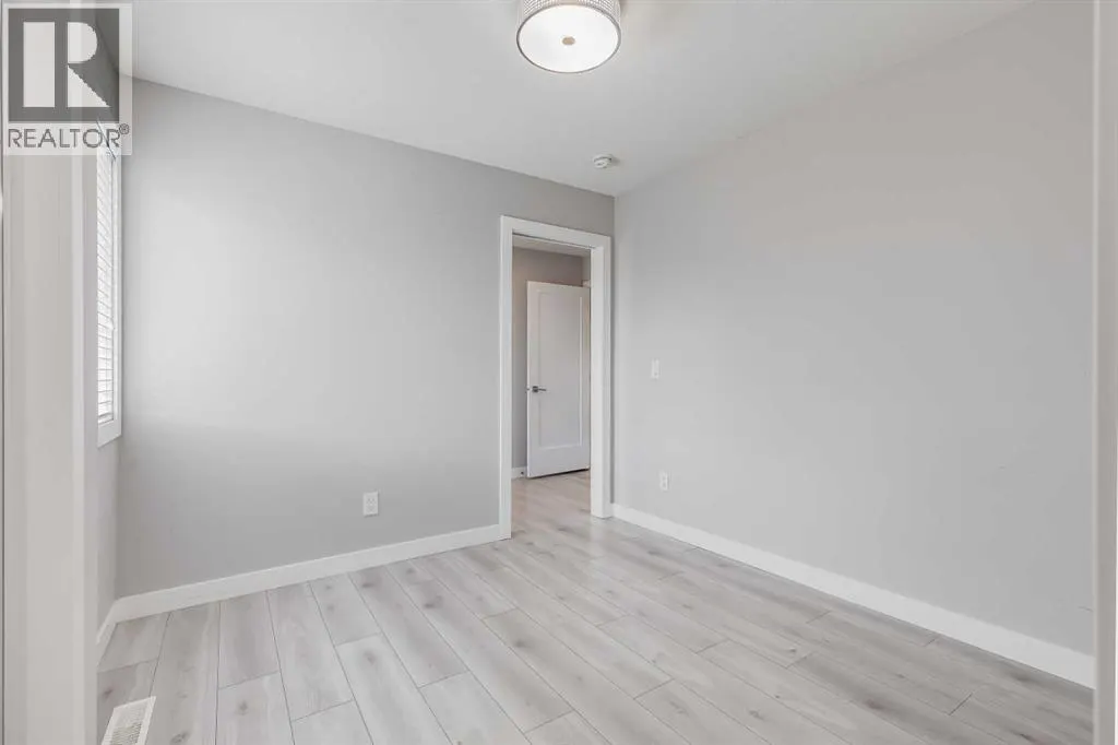 104 Corner Meadows Gate NE