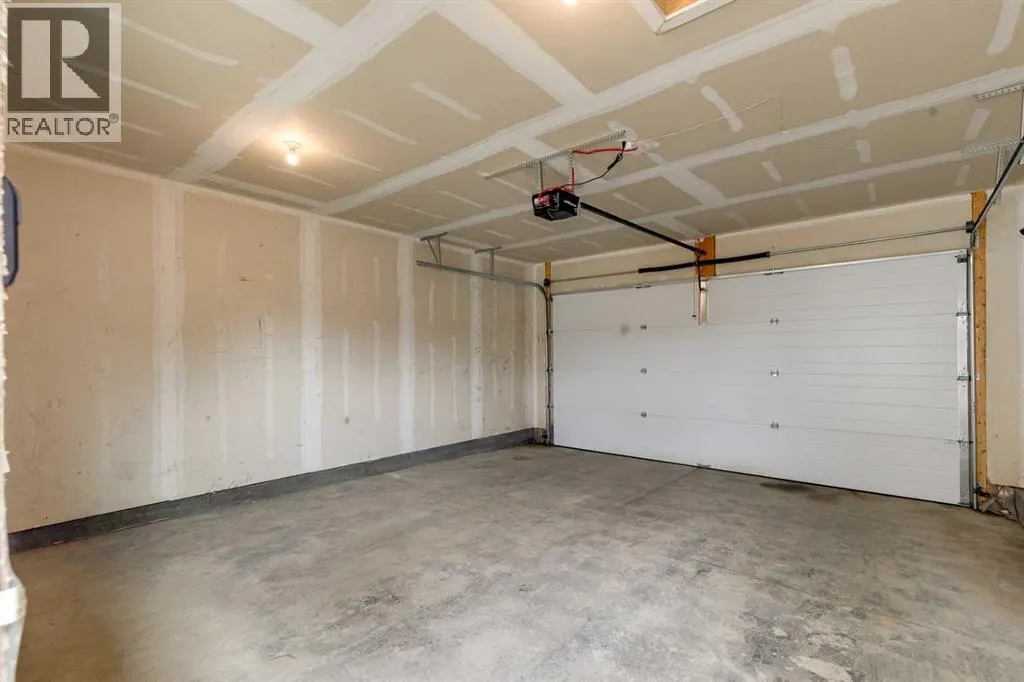 104 Corner Meadows Gate NE
