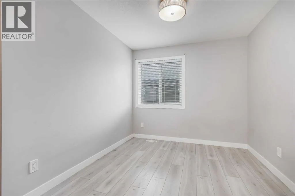 104 Corner Meadows Gate NE