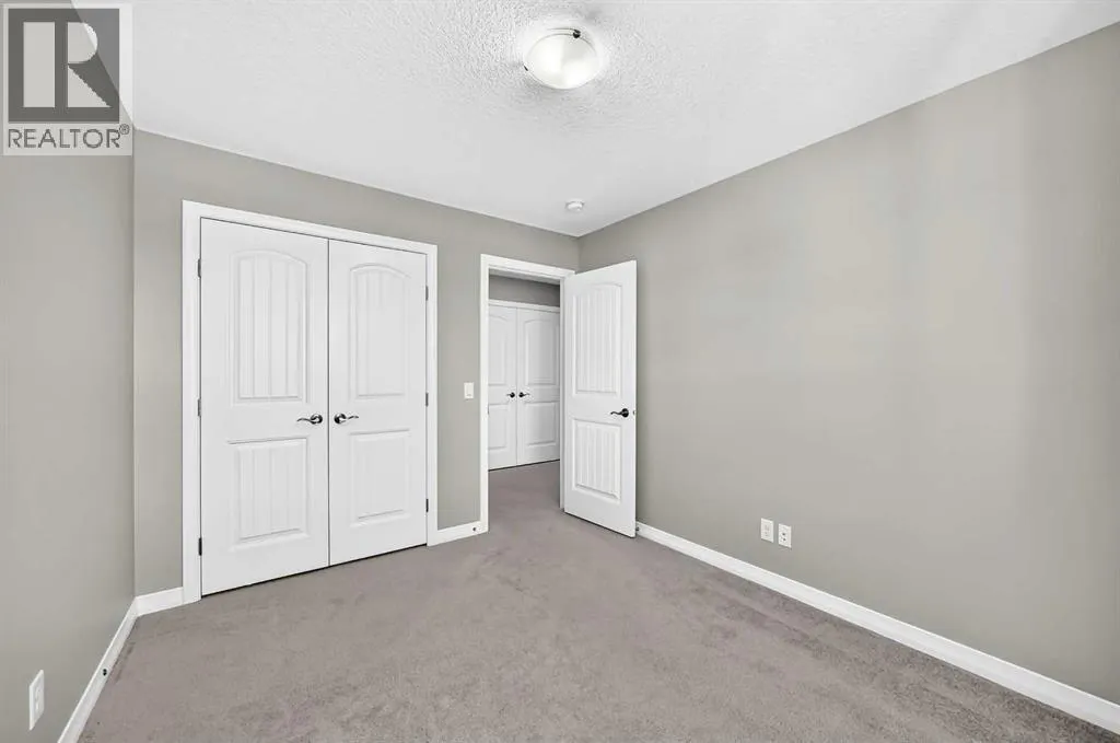 207 Legacy Glen Way SE