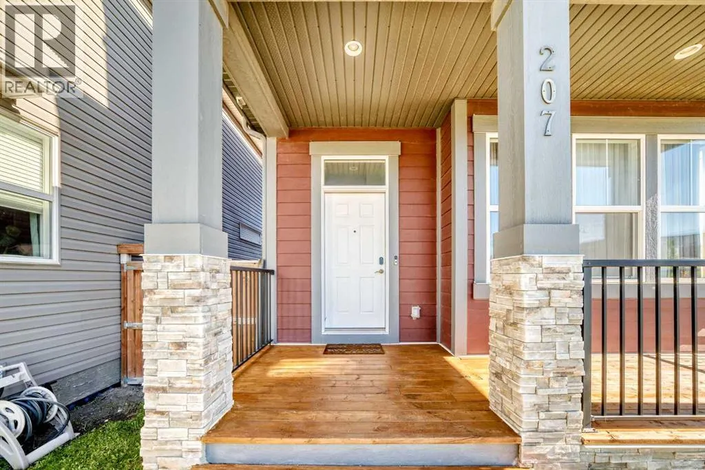 207 Legacy Glen Way SE