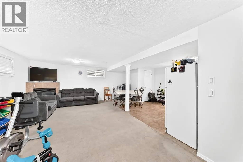 115 Whitehorn Road NE