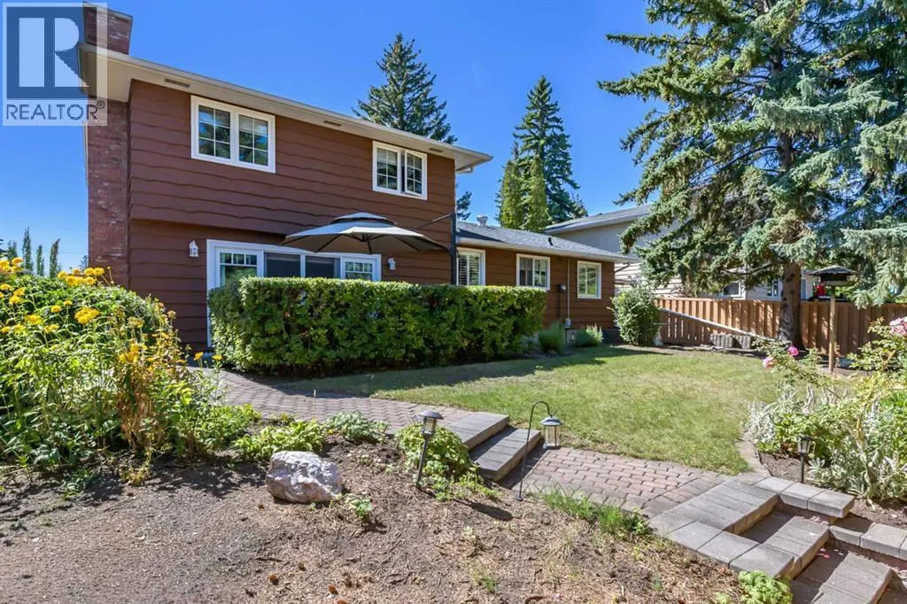 544 Willingdon Boulevard SE
