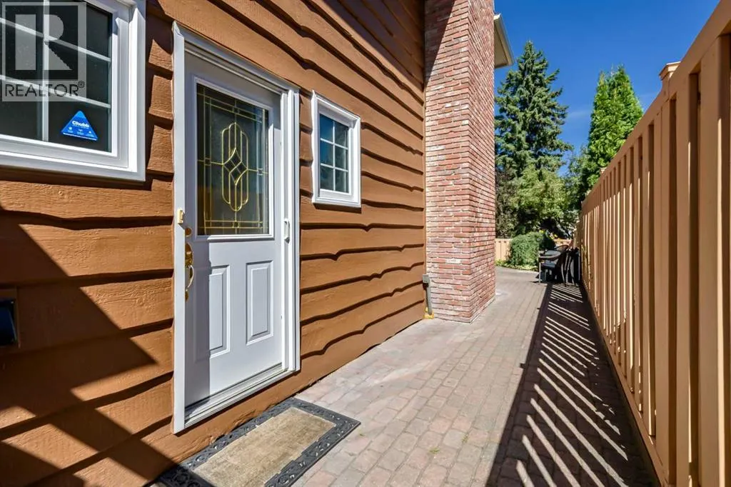 544 Willingdon Boulevard SE