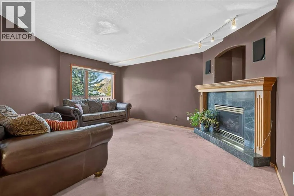 148 Sierra Madre Crescent SW