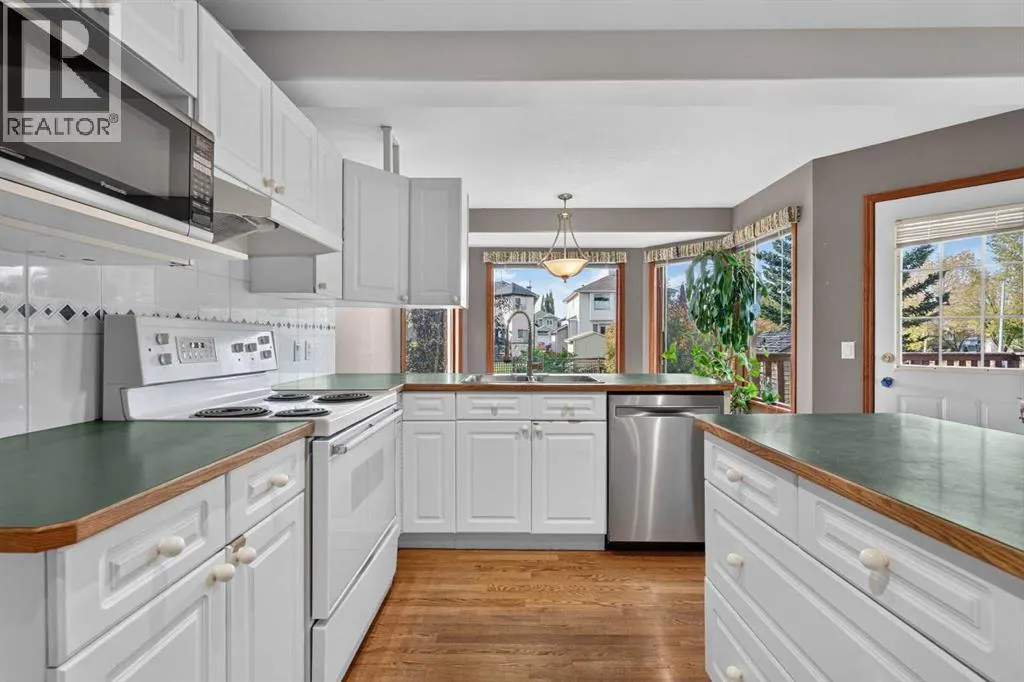 148 Sierra Madre Crescent SW
