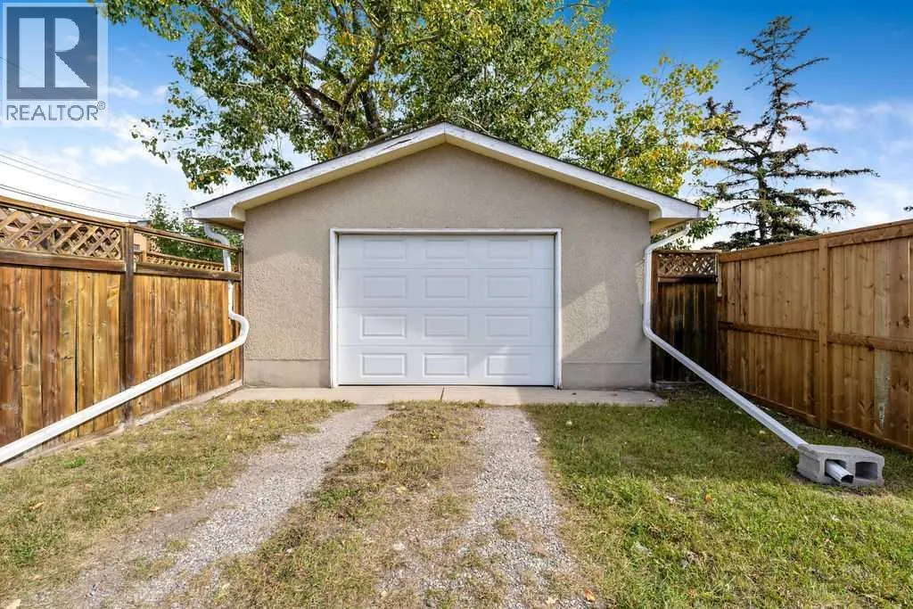 218A Allan Crescent SE