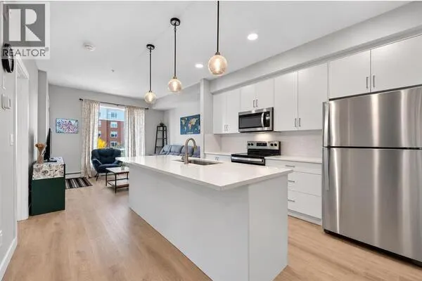 206, 700 Shawnee Square SW