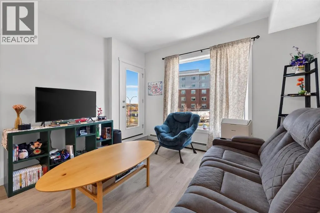 206, 700 Shawnee Square SW