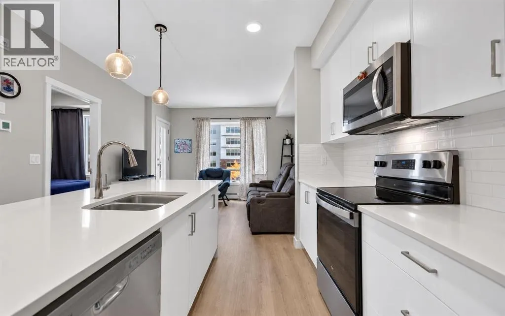 206, 700 Shawnee Square SW
