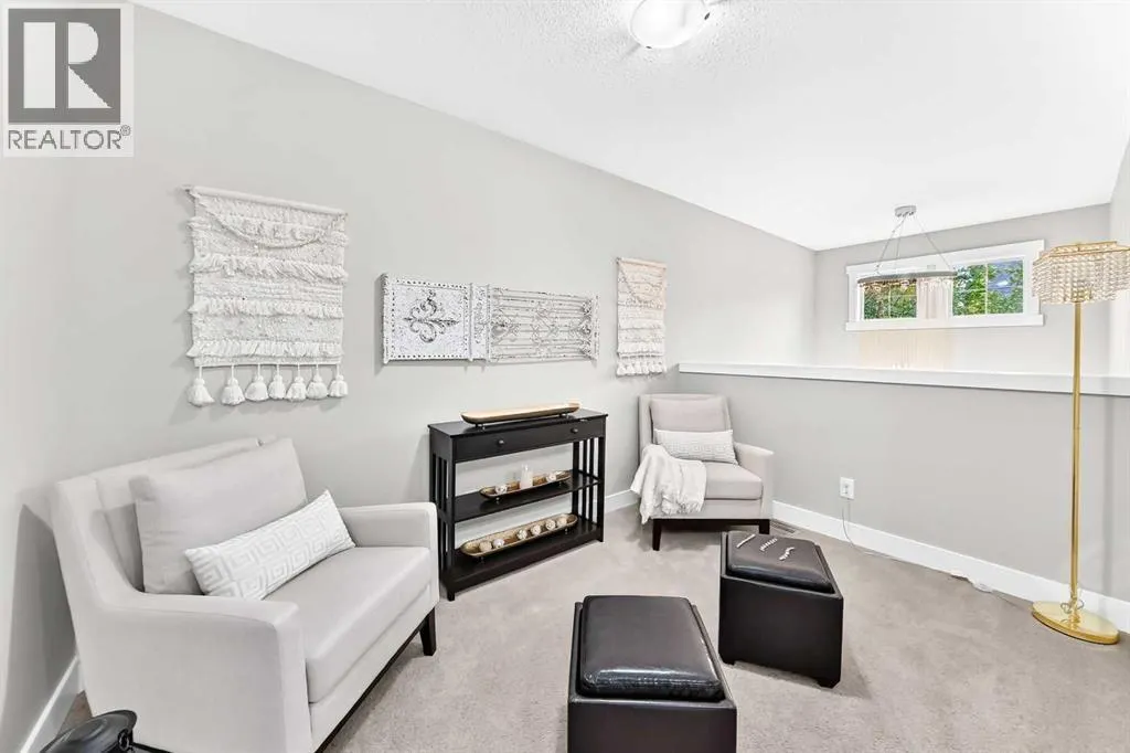 901, 110 Coopers Common SW