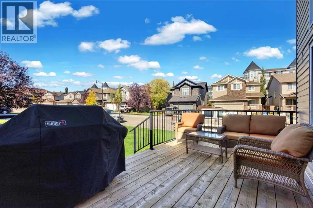 209 Crystal Green Point