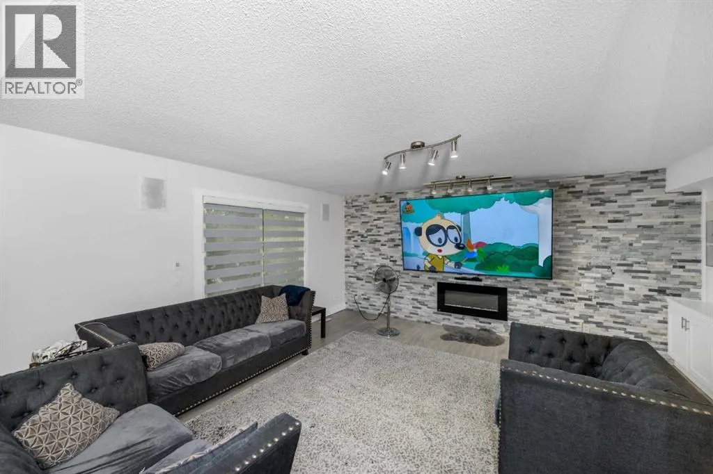 119 Pasadena Green NE