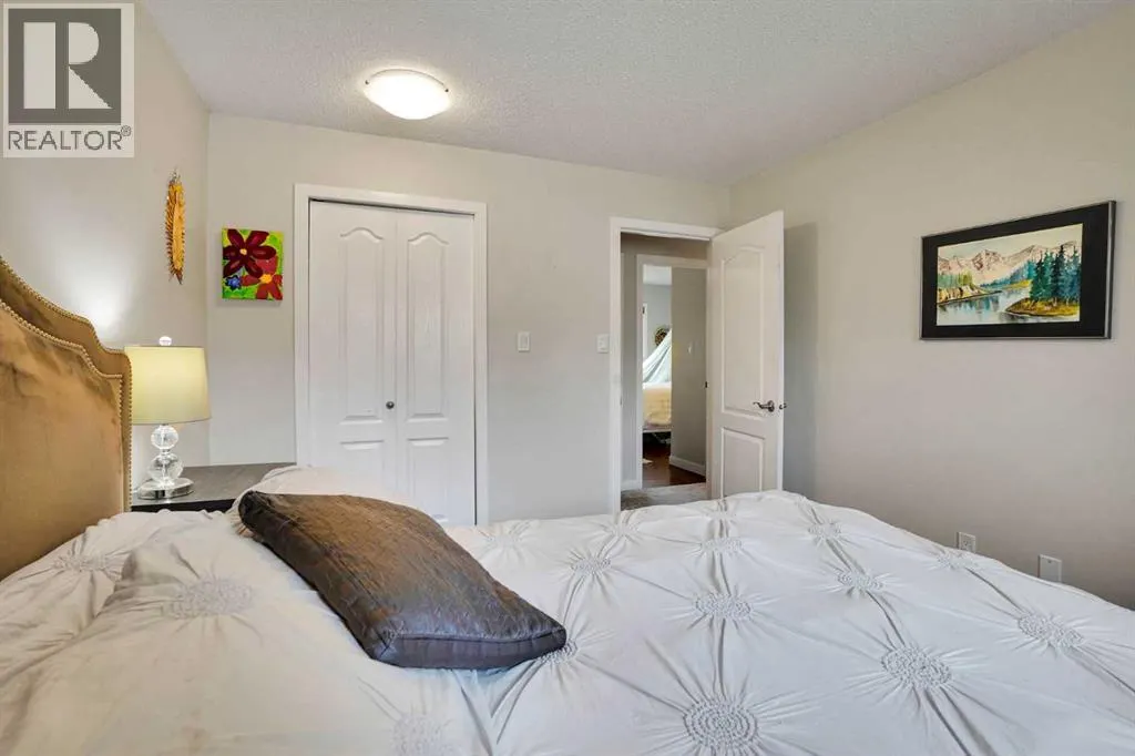 5212 Valiant Drive NW
