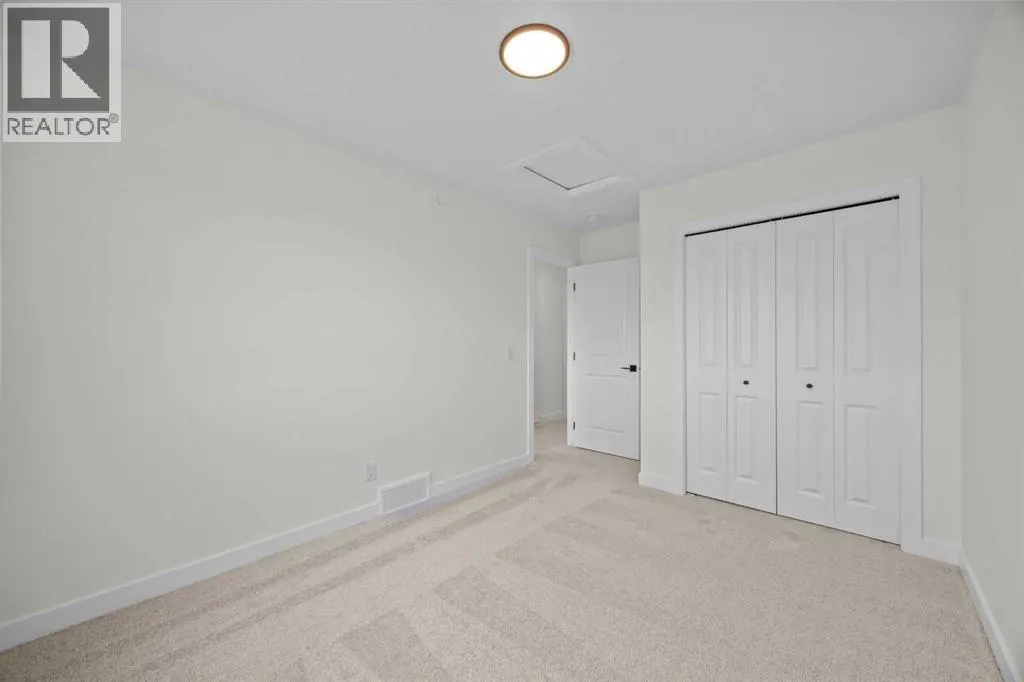 41 Hotchkiss Gardens SE