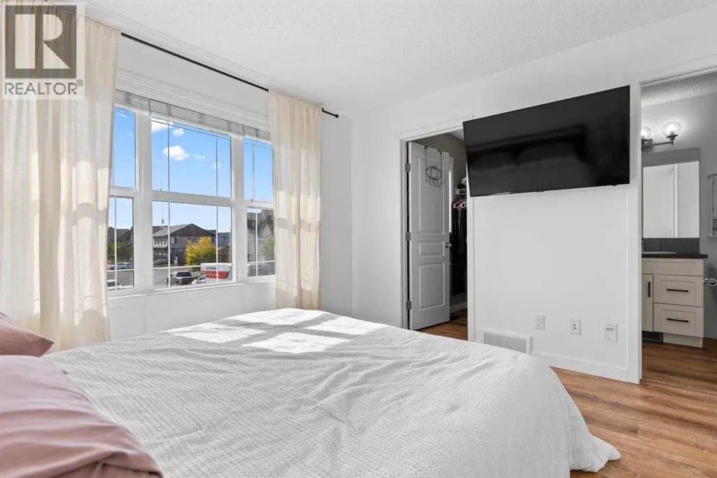 43 Masters Square SE