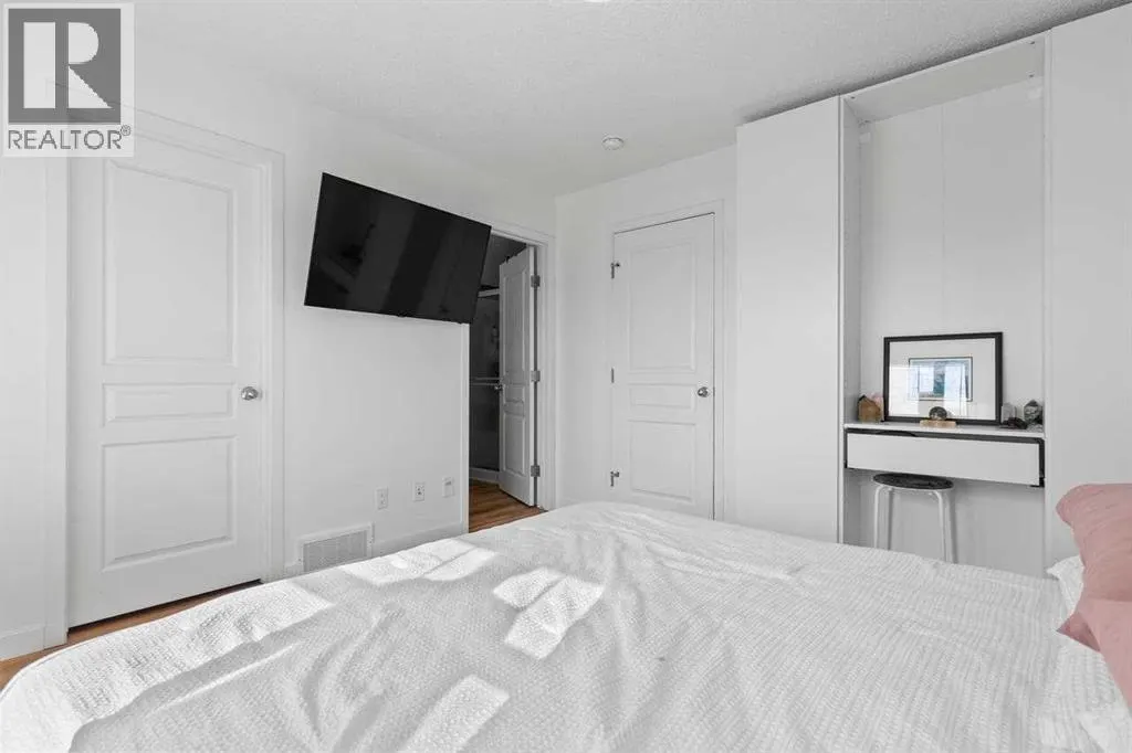 43 Masters Square SE