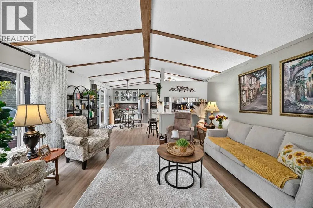 3221 Burroughs Manor NE