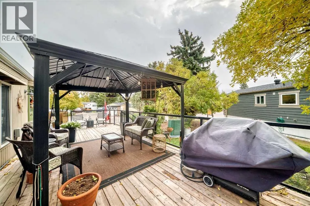 3221 Burroughs Manor NE