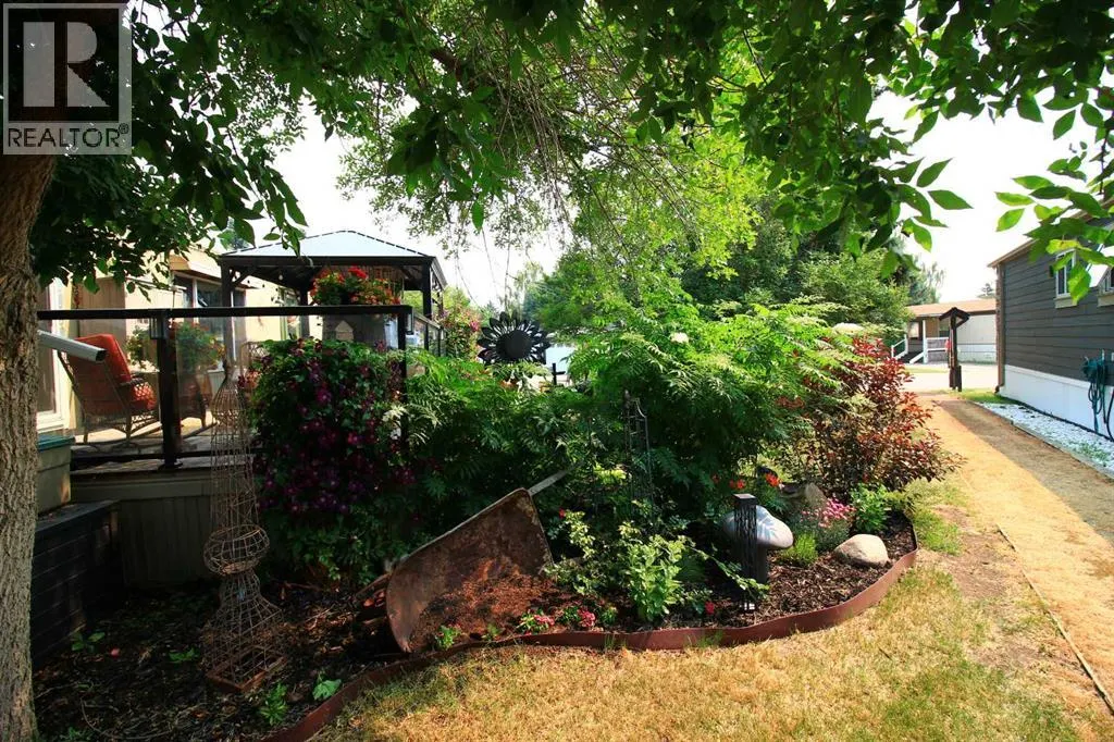 3221 Burroughs Manor NE