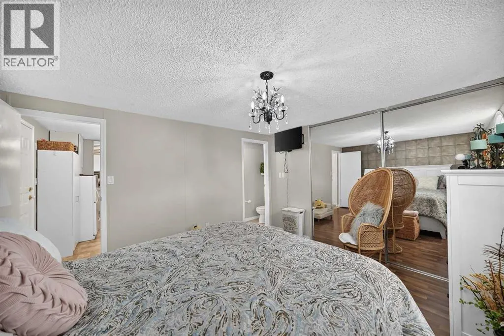 3221 Burroughs Manor NE