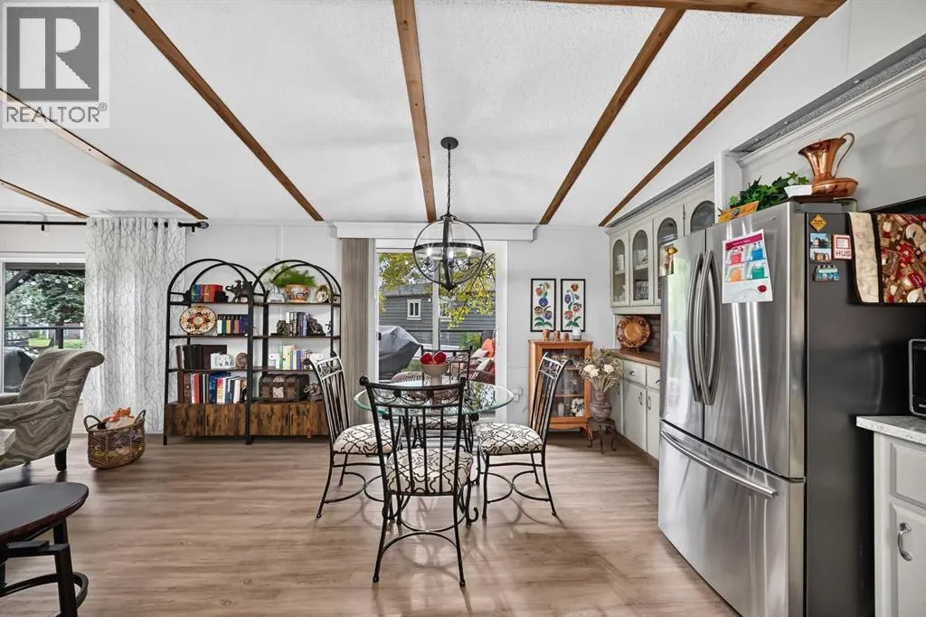 3221 Burroughs Manor NE