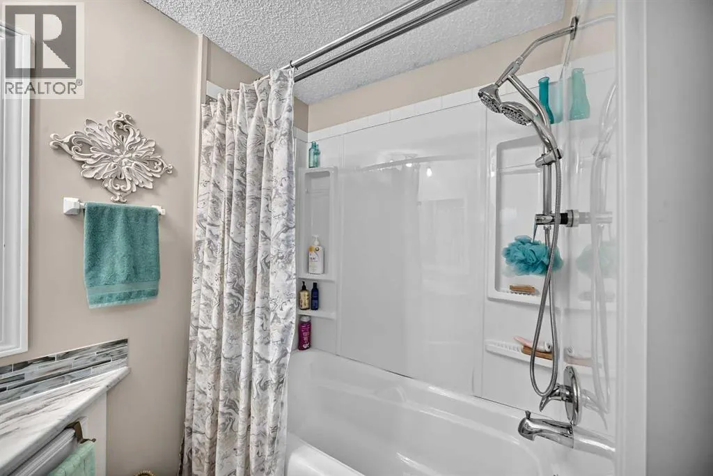 3221 Burroughs Manor NE