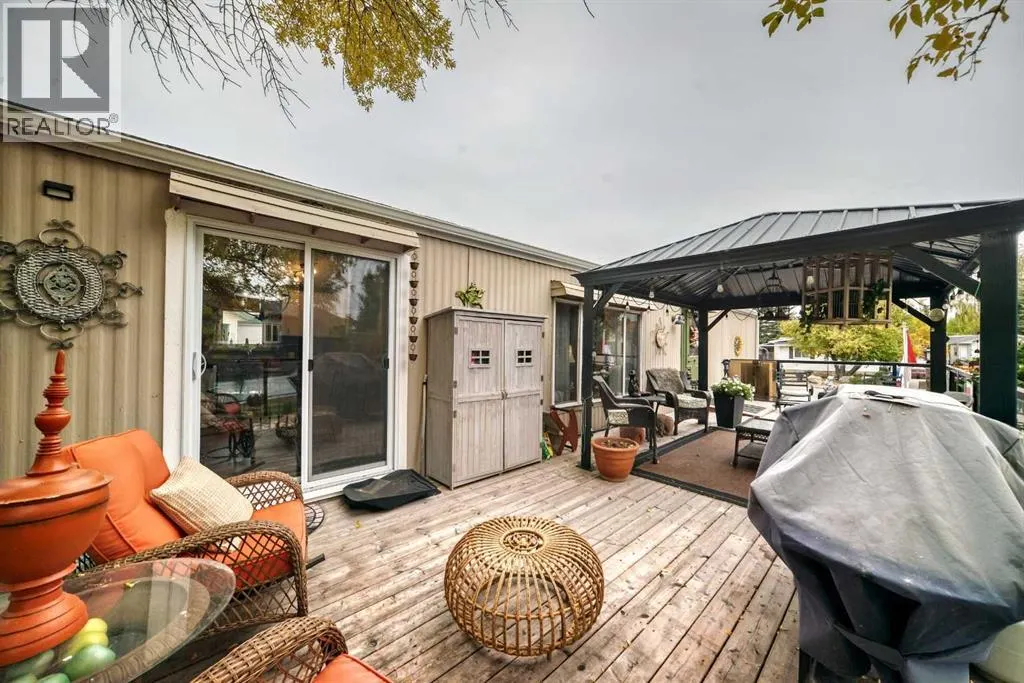 3221 Burroughs Manor NE