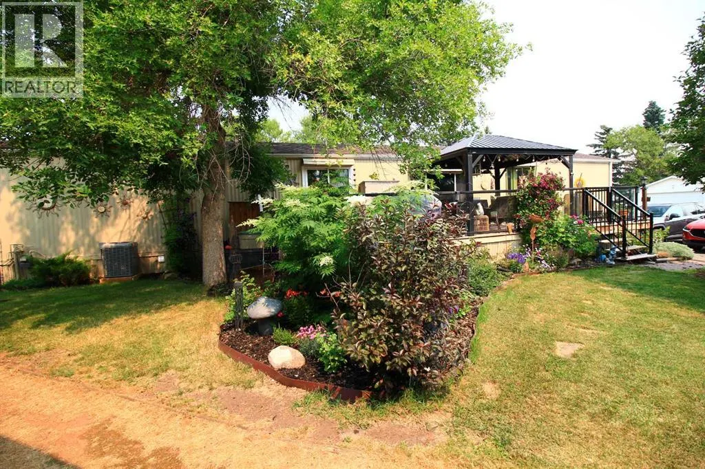 3221 Burroughs Manor NE