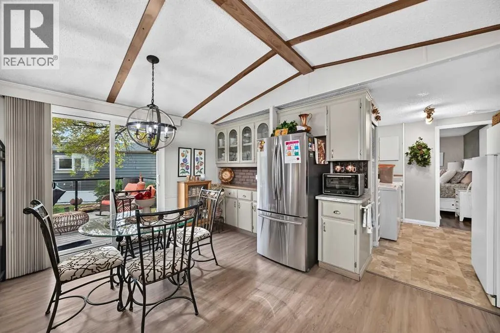 3221 Burroughs Manor NE