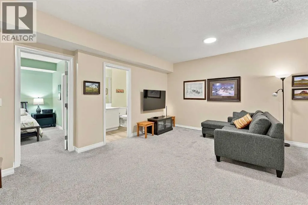 1911 Mahogany Boulevard SE