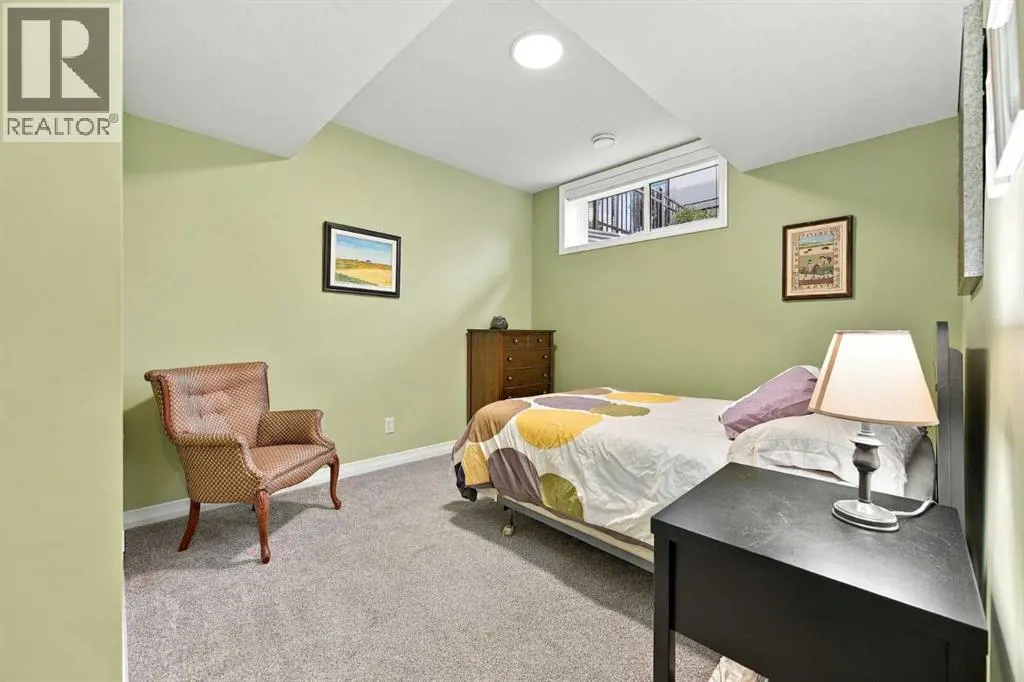 1911 Mahogany Boulevard SE