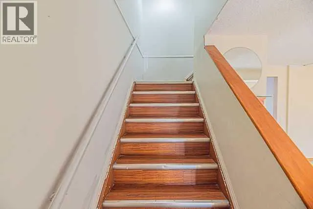136 Castleridge Drive NE