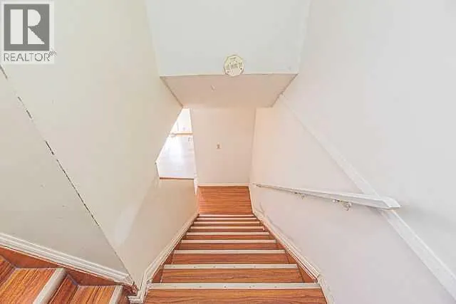 136 Castleridge Drive NE
