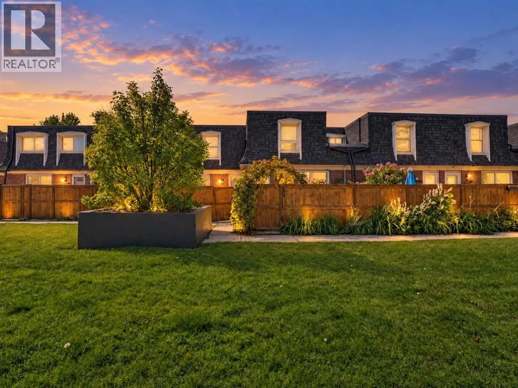 152, 330 Canterbury Drive SW