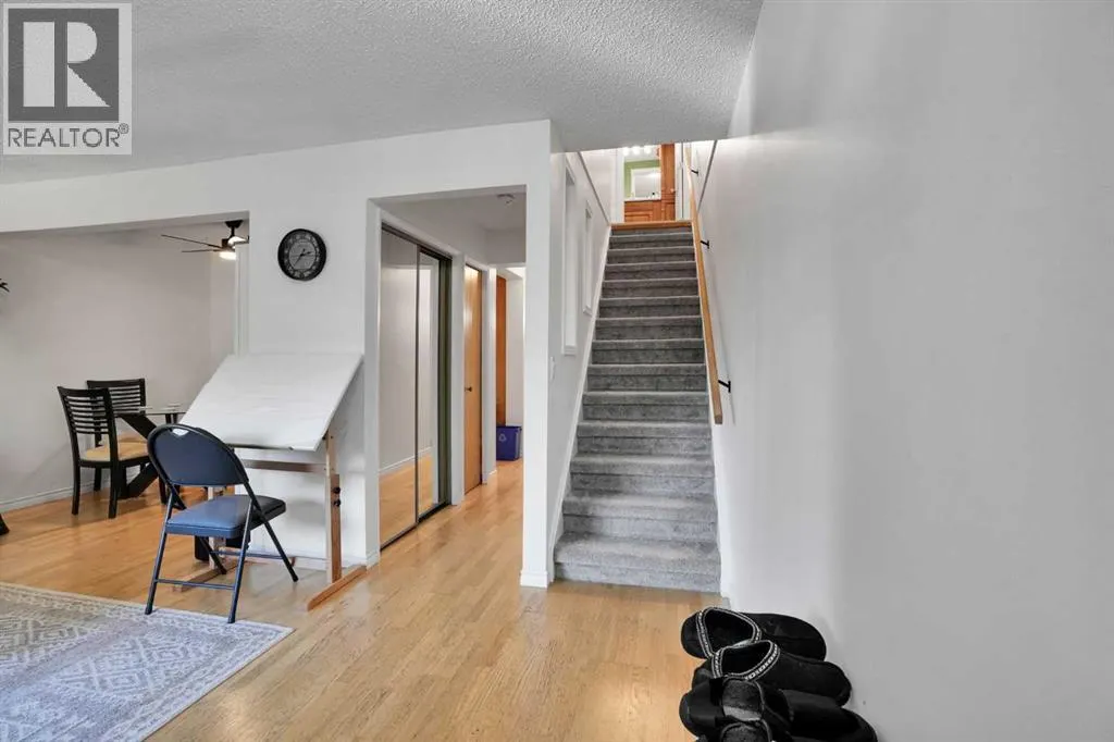 152, 330 Canterbury Drive SW