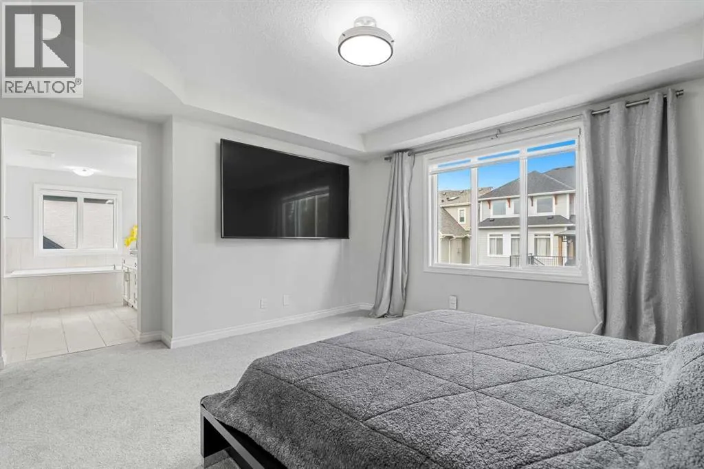 107 Masters Way SE