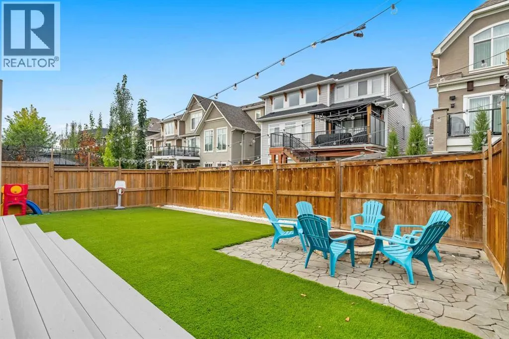 107 Masters Way SE