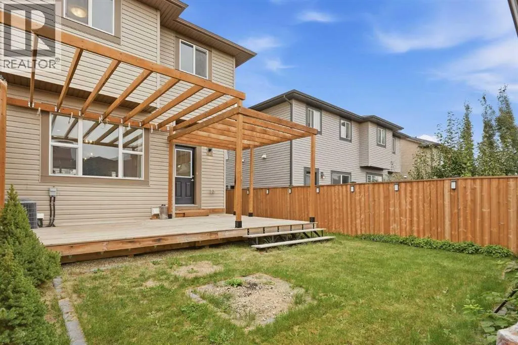 90 Hillcrest Close SW