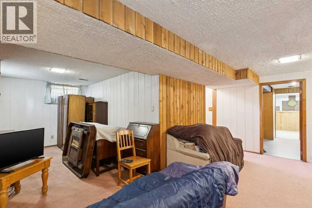 249 Wascana Crescent SE
